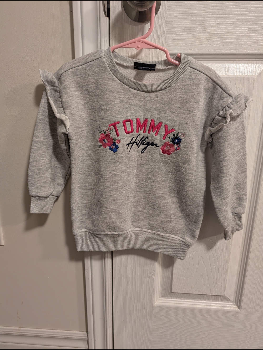 Tommy Hilfiger Light Gray Pullover Sweatshirt with Pink Floral Logo